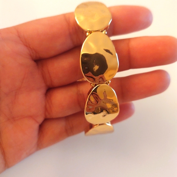 Pressed gold bangle brand new, gorgeous! - Picture 3 of 4